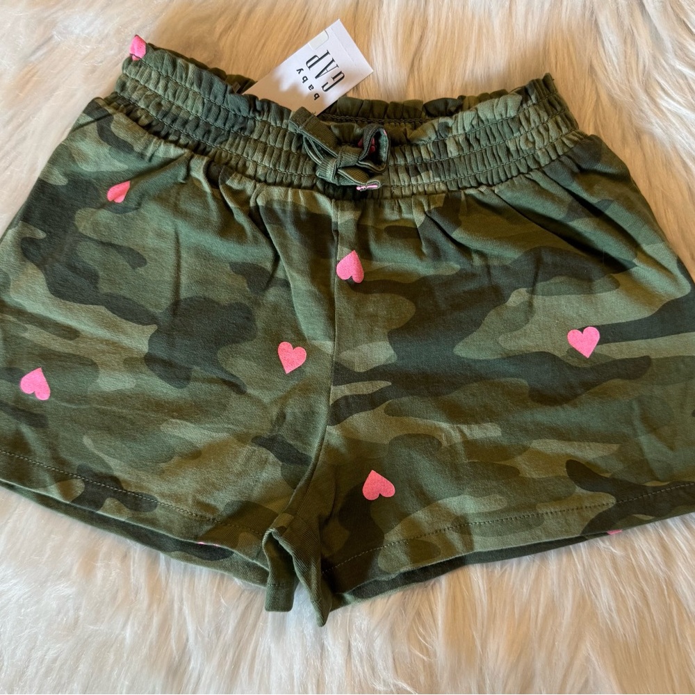 GAP Kids Green Camo Shorts with Pink Hearts